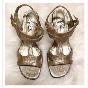 Life Stride Sari Strappy Rose Gold Sandal Wedge